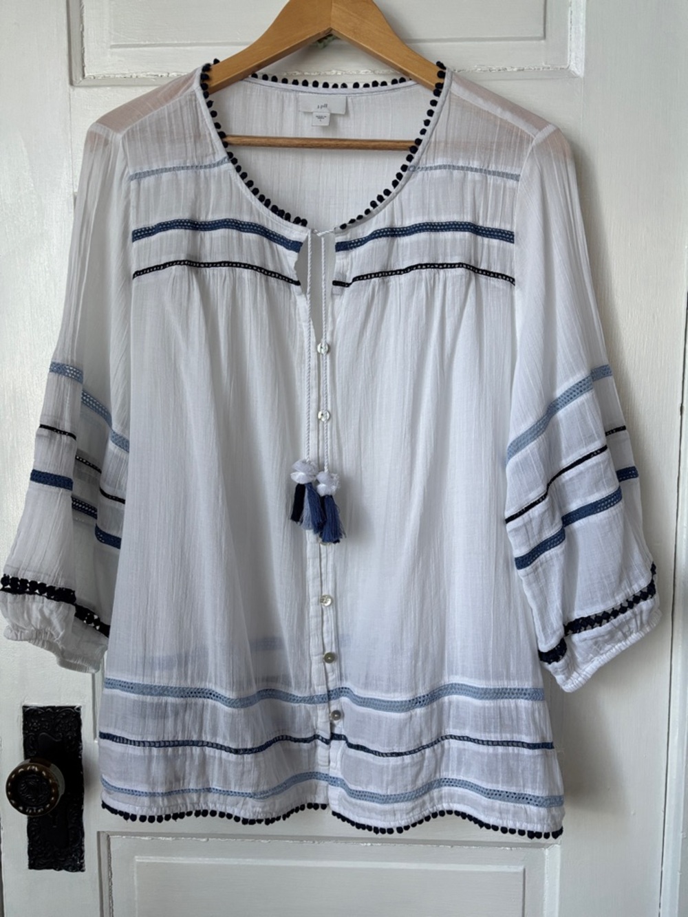 J. JILL BUTTON  FRONT BOHEMIAN PEASANT TOP WITH TASSEL TIES